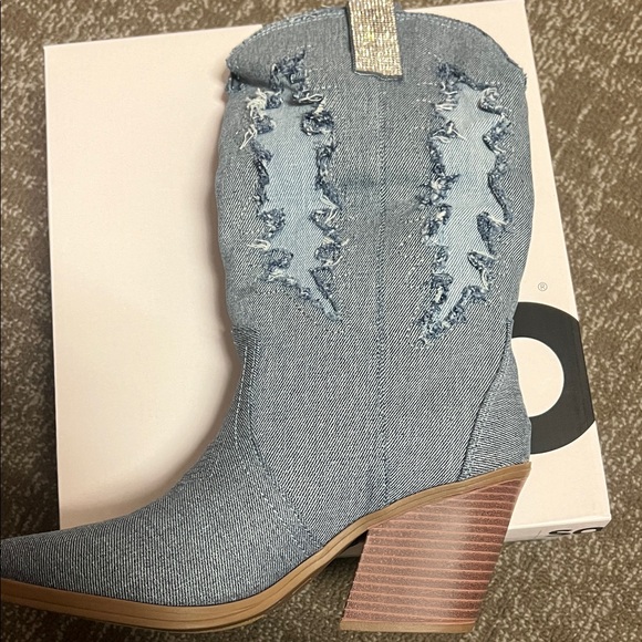 SO Blue Distressed Heeled Boots - Picture 2 of 3